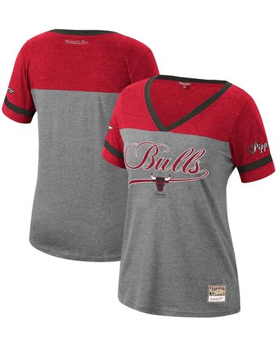 Mitchell & Ness Scottie Pippen Chicago Bulls Team Captain V-neck T-shirt - Gray