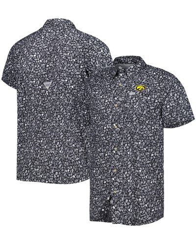 Columbia Iowa Hawkeyes Super Slack Tide Omni-shade Team Button-up Shirt - Gray