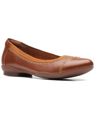 Clarks Collection Sara Bay Pump Shoes - Brown