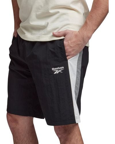 Reebok Ivy League Regular-fit Colorblocked Crinkled Shorts - Black