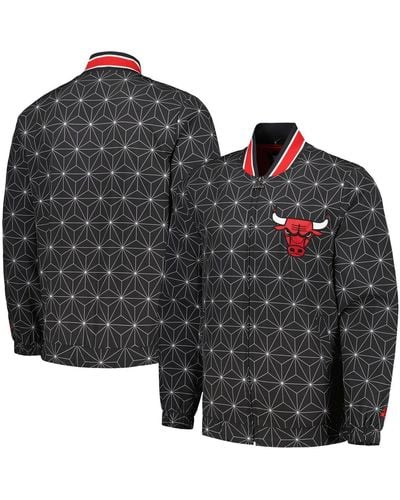 Starter Chicago Bulls In-field Play Fashion Satin Full-zip Varsity Jacket - Black