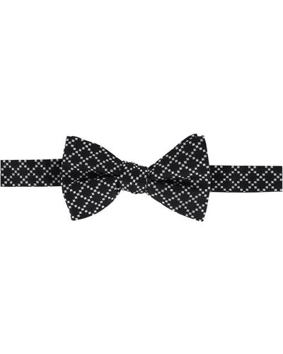 Trafalgar Rowan Geometric Pattern Silk Bow Tie - Black