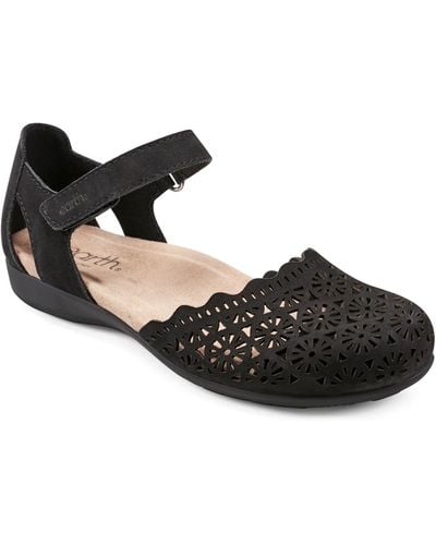 Earth Bronnie Round Toe Casual Slip-on Flat Shoes - Black
