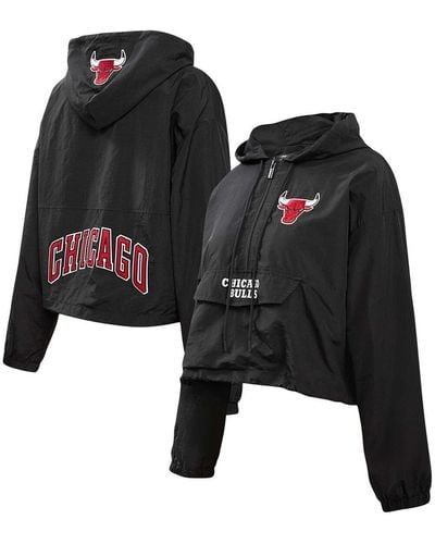 Pro Standard Chicago Bulls Classic Wind Woven Cropped Half-zip Jacket - Black