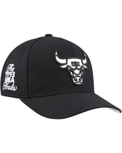 Mitchell & Ness Mitchell Ness Chicago Bulls Panda Adjustable Hat - Black