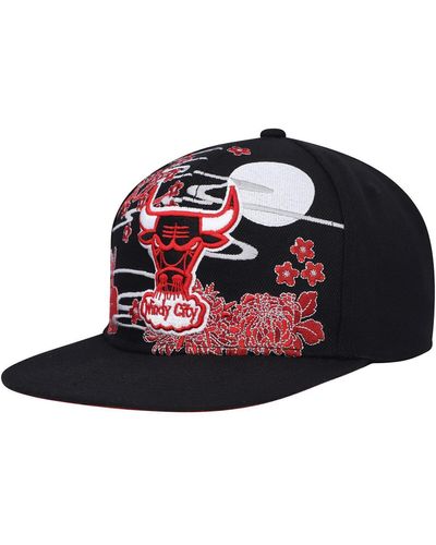 Mitchell & Ness Chicago Bulls Hardwood Classics Asian Heritage Scenic Snapback Hat - Black