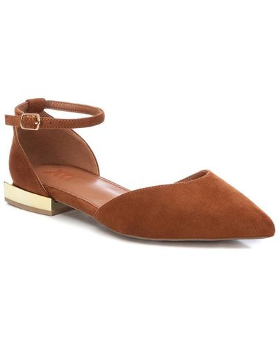 Xti Suede Pointy Toe Ballet Flats By - Brown