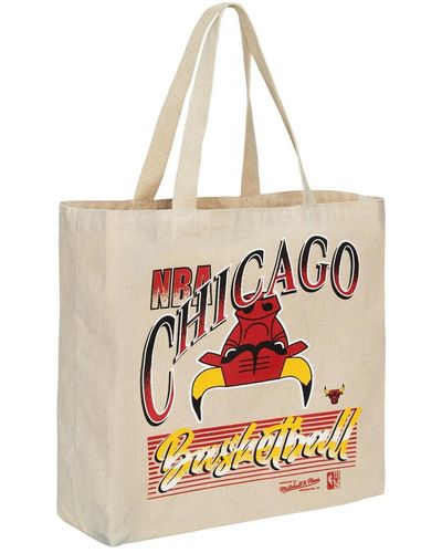 Mitchell & Ness Distressed Chicago Bulls Graphic Tote Bag - White