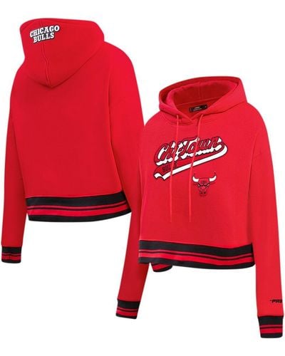 Pro Standard Chicago Bulls Script Tail Cropped Pullover Hoodie - Red