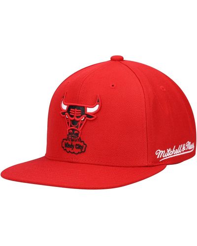 Mitchell & Ness Chicago Bulls English Dropback Snapback Hat - Red