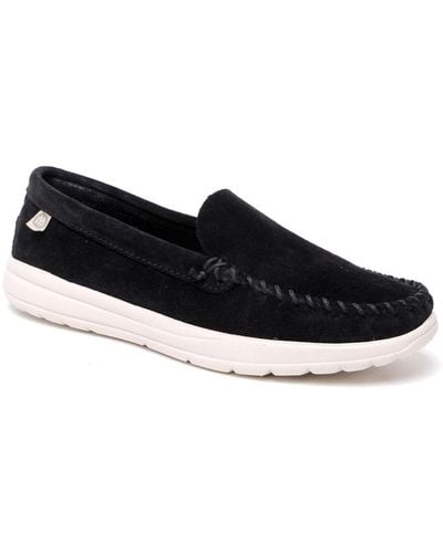Minnetonka Discover Classic Slip-on Moccasin Shoes - Black