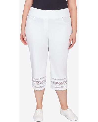 Ruby Rd. Plus Size Pull-on Decorative Hem Denim Capri Pants - White