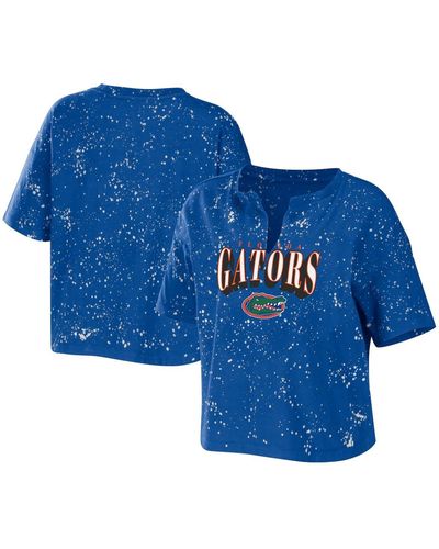 WEAR by Erin Andrews Florida Gators Bleach Wash Splatter Cropped Notch Neck T-shirt - Blue