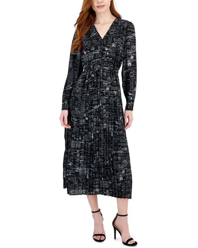 T Tahari Printed V-neck Pleated Maxi Dress - Black