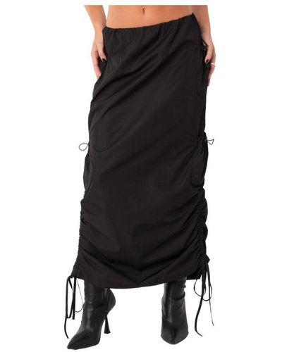 Edikted Low Waist Nylon Maxi Skirt With Gathering On The Sides - Black