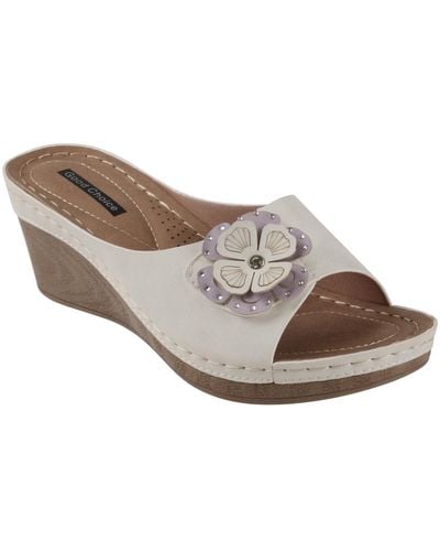 Gc Shoes Naples Flower Wedge Sandals - Gray