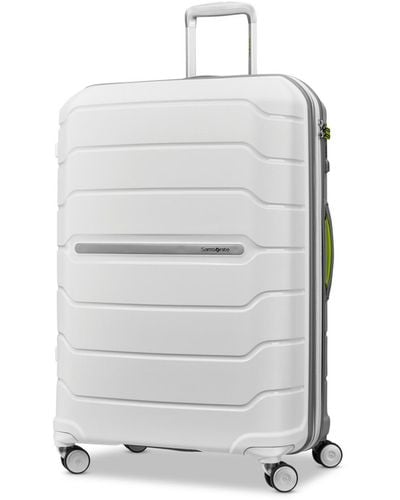 Samsonite Freeform 28" Expandable Hardside Spinner Suitcase - White