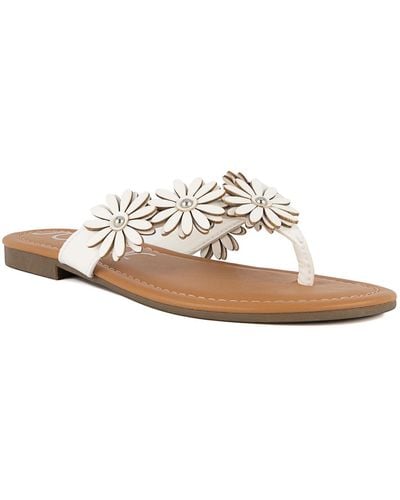 Sugar Finnesse Flat Sandals - White