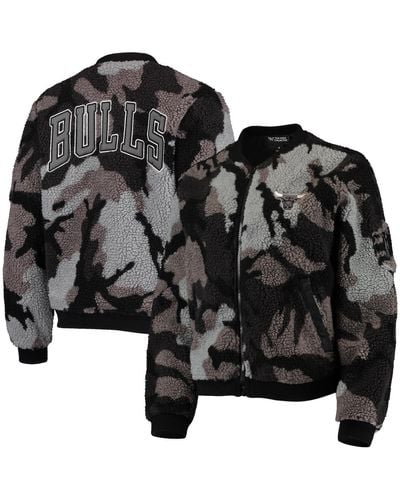 The Wild Collective Chicago Bulls Camo Sherpa Full-zip Bomber Jacket - Black