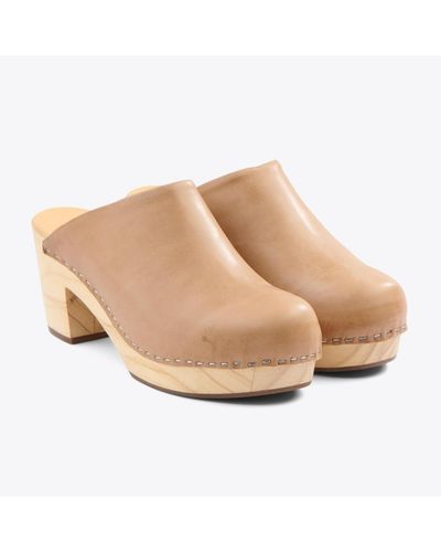 Nisolo All-day Heeled Clog - Natural