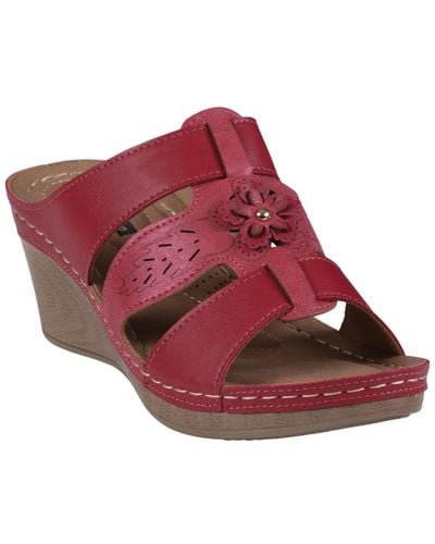 Gc Shoes Spring Triple Band Flower Wedge Sandals - Red