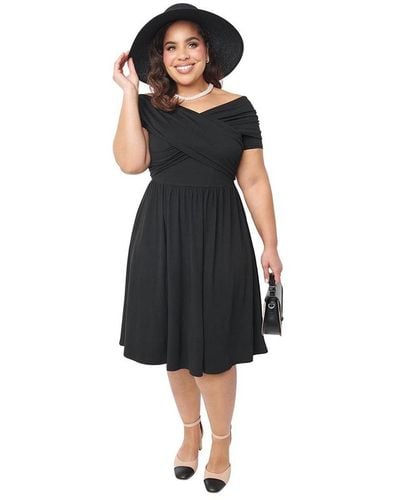 Unique Vintage Plus Size Shirred Short Sleeve Swing Dress - Black