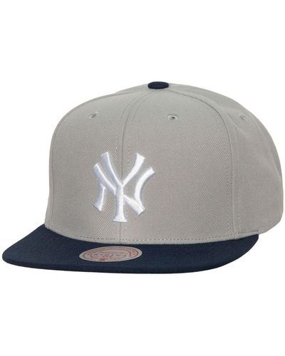 Mitchell & Ness New York Yankees Cooperstown Collection Away Snapback Hat - Gray