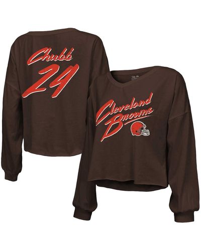 Majestic Threads Nick Chubb Distressed Cleveland S Name And Number Off-shoulder Script Cropped Long Sleeve V-neck T-shirt - Brown