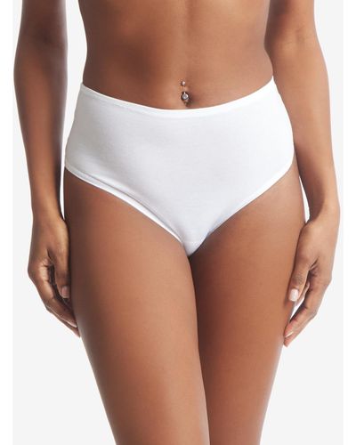 Hanky Panky Playstretch Natural Rise Thong Underwear 721924 - White