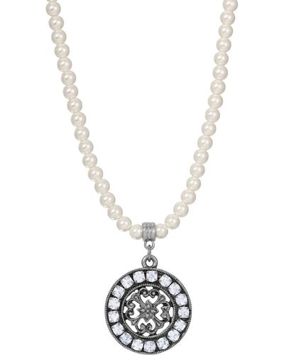 2028 Imitation Pearl Crystal Round Pendant Necklace - Metallic
