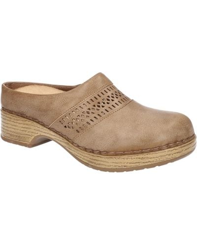 Easy Street Easy Works Sidra Slip Resistant Clogs - Brown