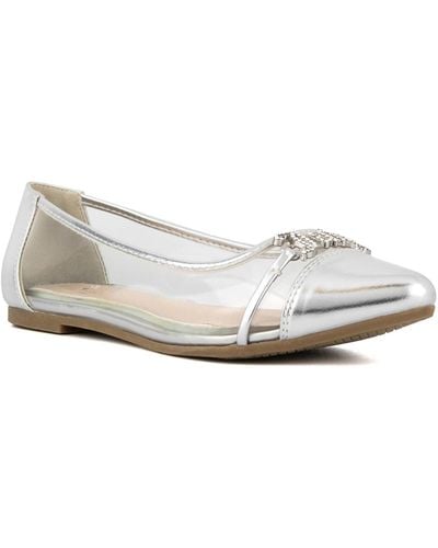 Juicy Couture Pixie Slip-on Lucite Flats - White