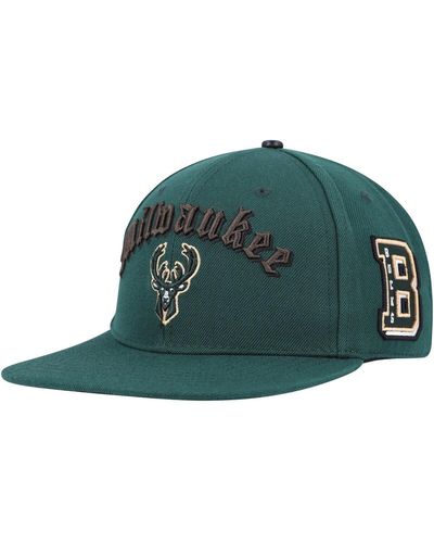 Pro Standard Milwaukee Bucks Old English Snapback Hat - Green