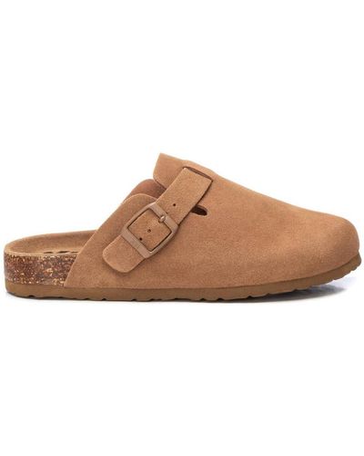 Xti Suede Clogs By - Brown