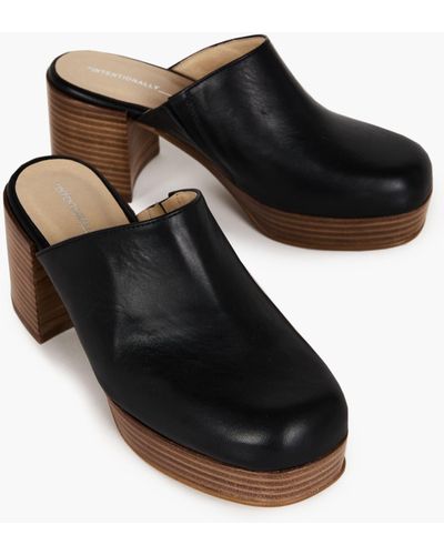 MW Intentionally Blank Facts Clogs - Black