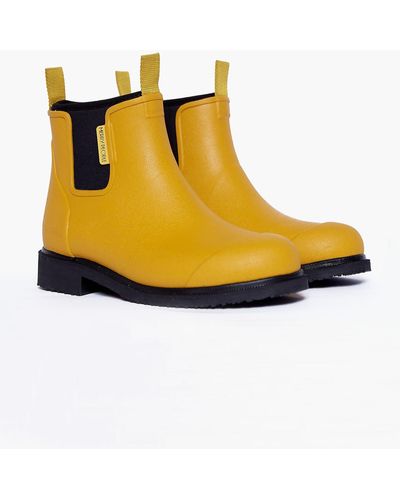 MW Merry People Bobbi Rain Boots In Mustard - Yellow