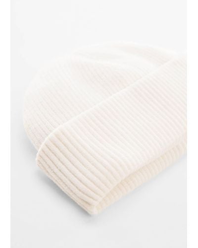 Mango Short Knitted Hat Off - White