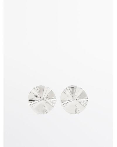 MASSIMO DUTTI Earrings With Textured Piece Detail - White