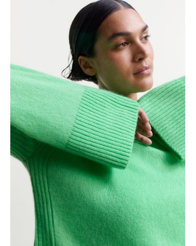 ME+EM Cloud-soft Merino Cashmere Silk Cropped Box Sweater - Green