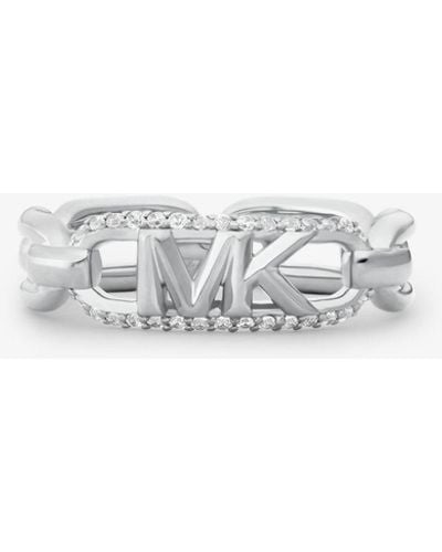 Michael Kors Anillo de plata de ley chapada en metal precioso con incrustaciones y logotipo imperio - Blanco