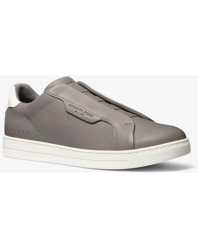 Michael Kors Zweifarbiger Slip-On-Sneaker Keating Aus Leder - Weiß