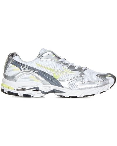 Mizuno wave cheap rider canada