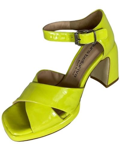 Laura Bellariva Gelb lime sandale aus lackleder