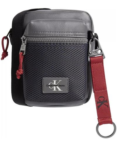 Calvin Klein Graue schultertasche mit reißverschlusstaschen - Schwarz