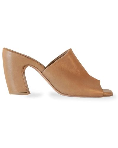Cortana Shoes > heels > heeled mules - Marron