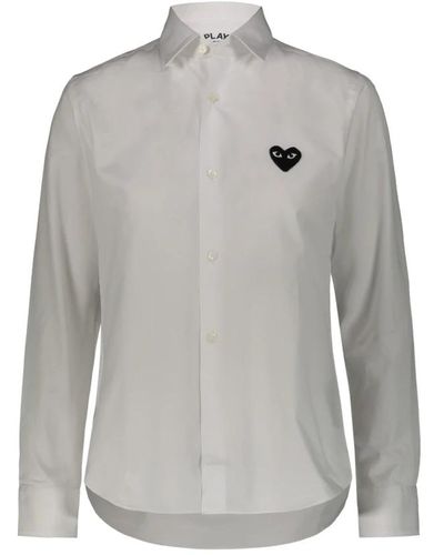 Comme des Garçons Stilvolles Baumwollpopelin-Hemd mit schwarzem besticktem Herz - Grau