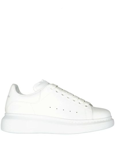 Alexander McQueen Oversized sneakers mit perforiertem detail - Weiß