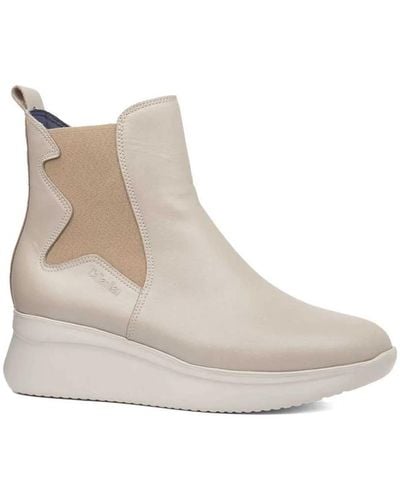 Callaghan Chelsea Boots - Natural