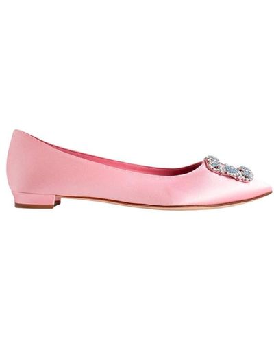 Manolo Blahnik Zapatos planos rosa de satén con hebilla de joya