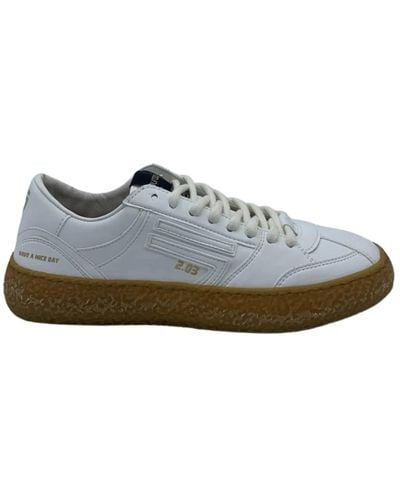 PURAAI Umweltfreundliche weiße amber sneakers - Grau
